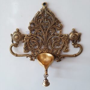 Brass Sangu Chakkaram Wall Mount