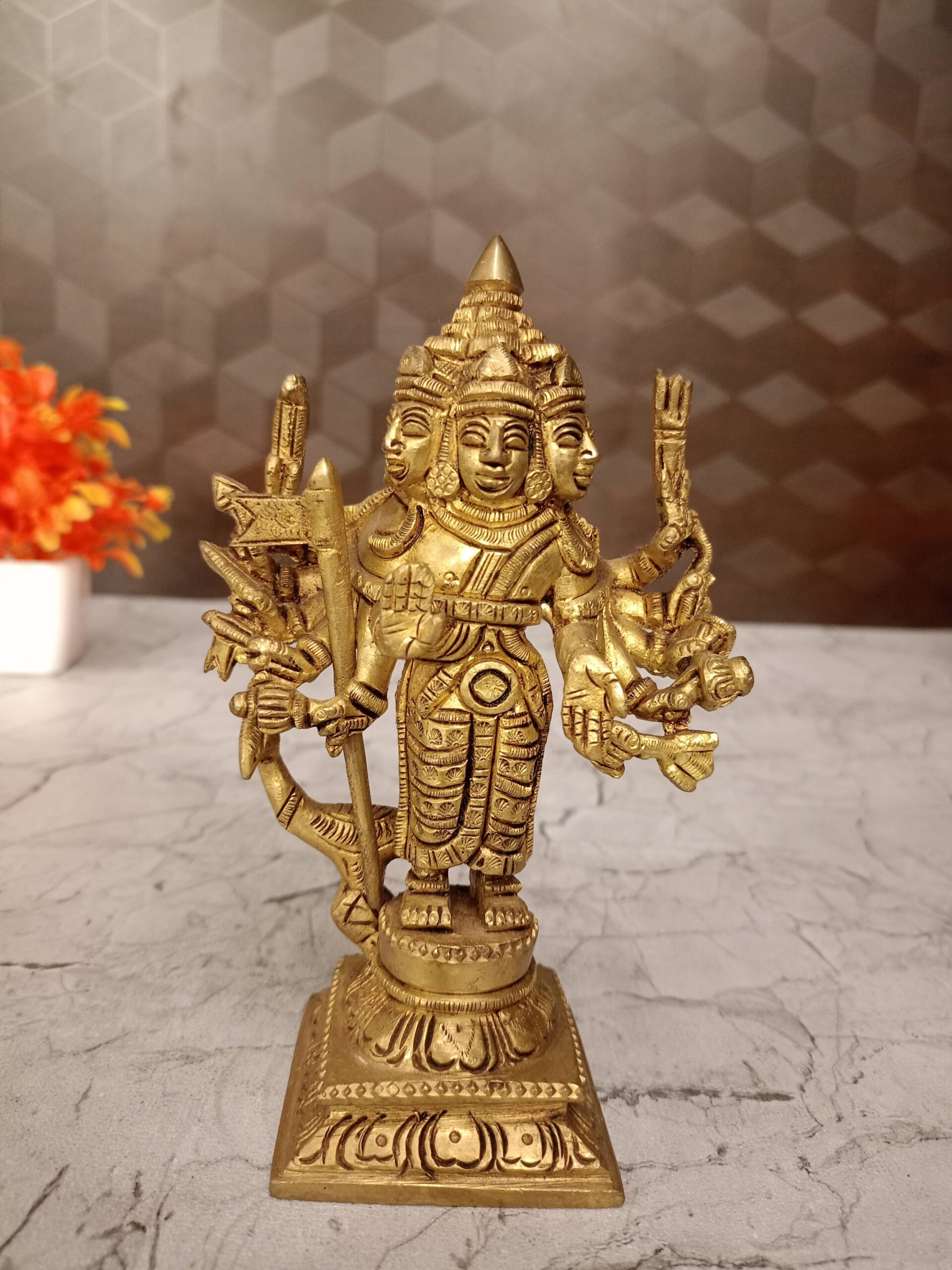 oplus_32 Brass Lord Shanmugar Statue- 6" - Image 1