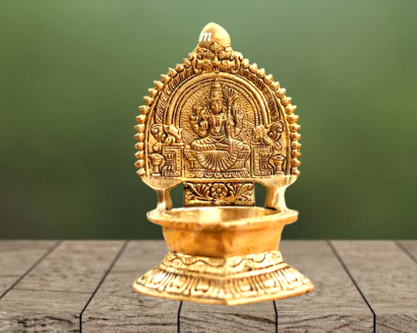 brass kamatchi vilakku benefits and designs