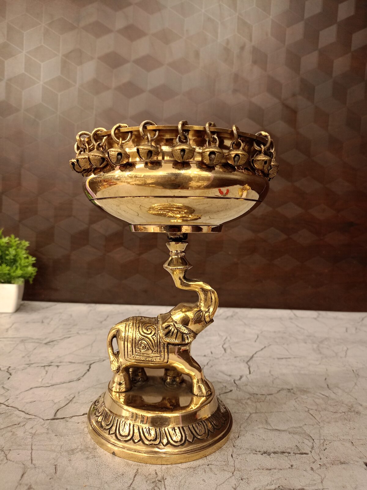 Brass elephant uruli