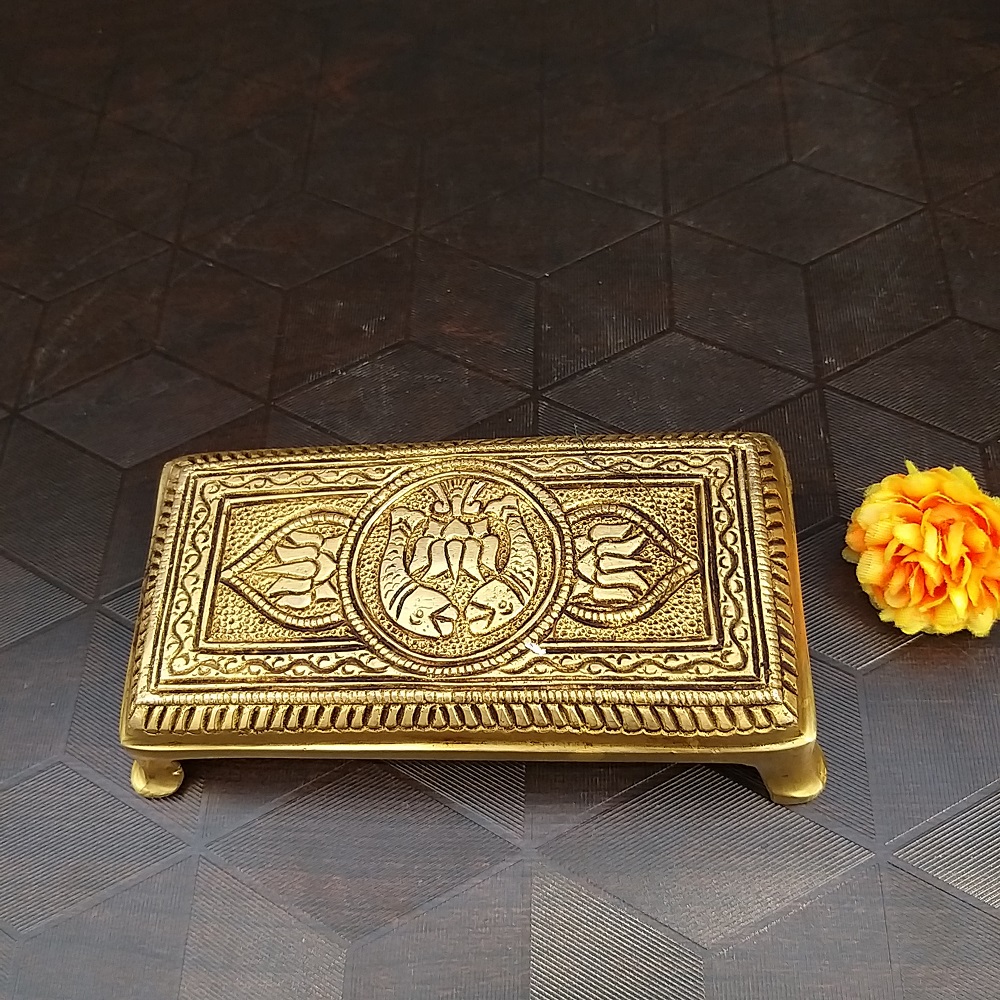 brass-stand-small-home-decor-pooja-items-hindu-god-statues-gift-buy-online-coimbatore Brass Chowki Stand - 2" - Image 1