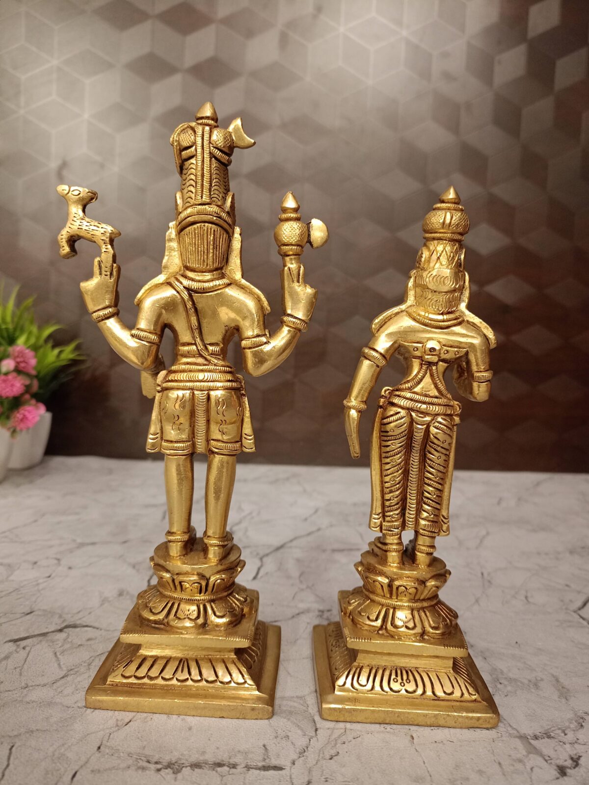Brass Shivan Parvati Statue | Lord Shiva Parvati Pair Idol 9'' - Image 3