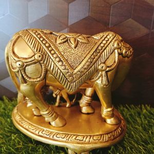 Buy Brass Cow And Calf With Milk Pot Idol / Pure & Antique 6″