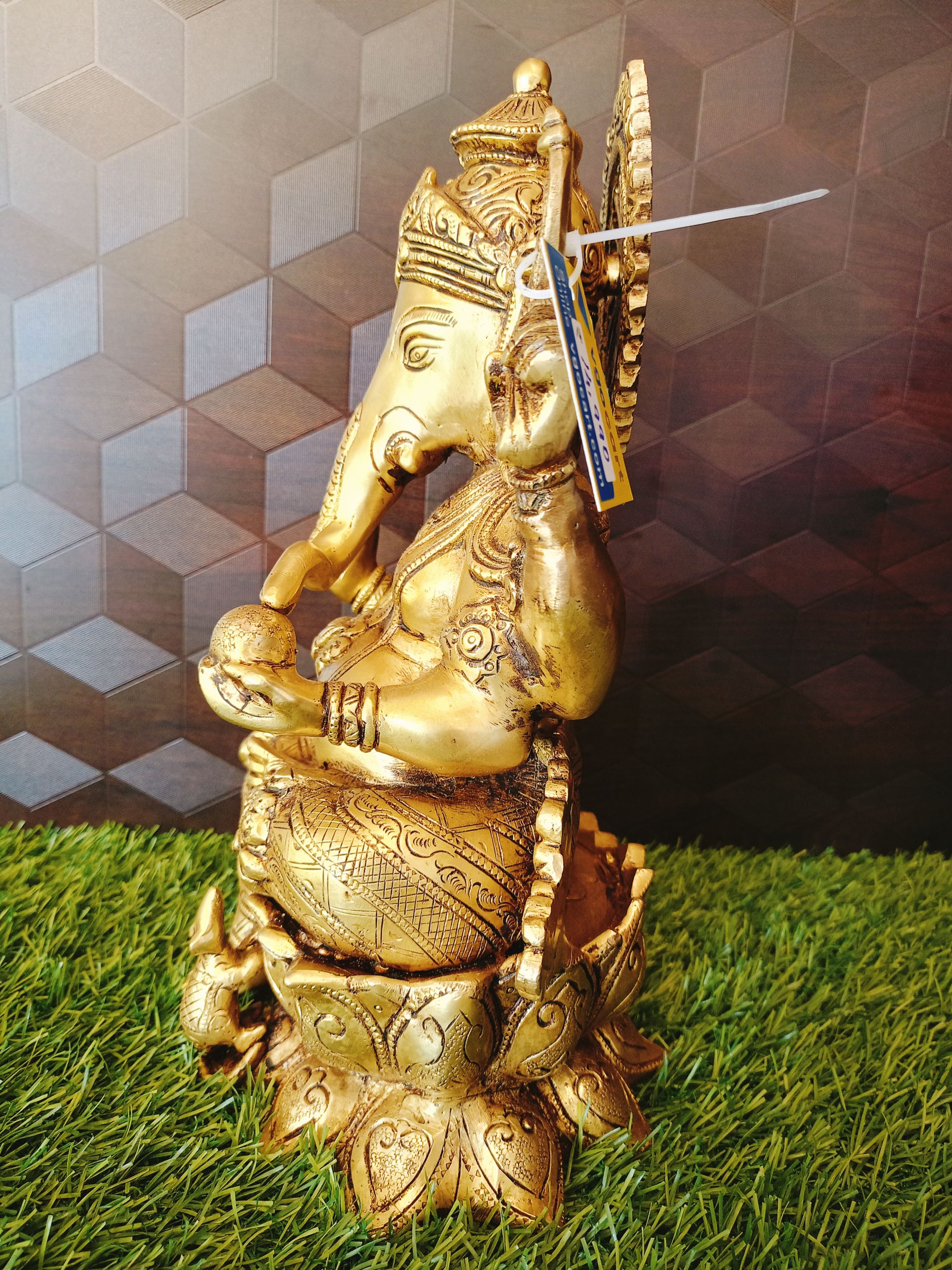 Brass Big Lotus Ganesha \ Pure & Antique