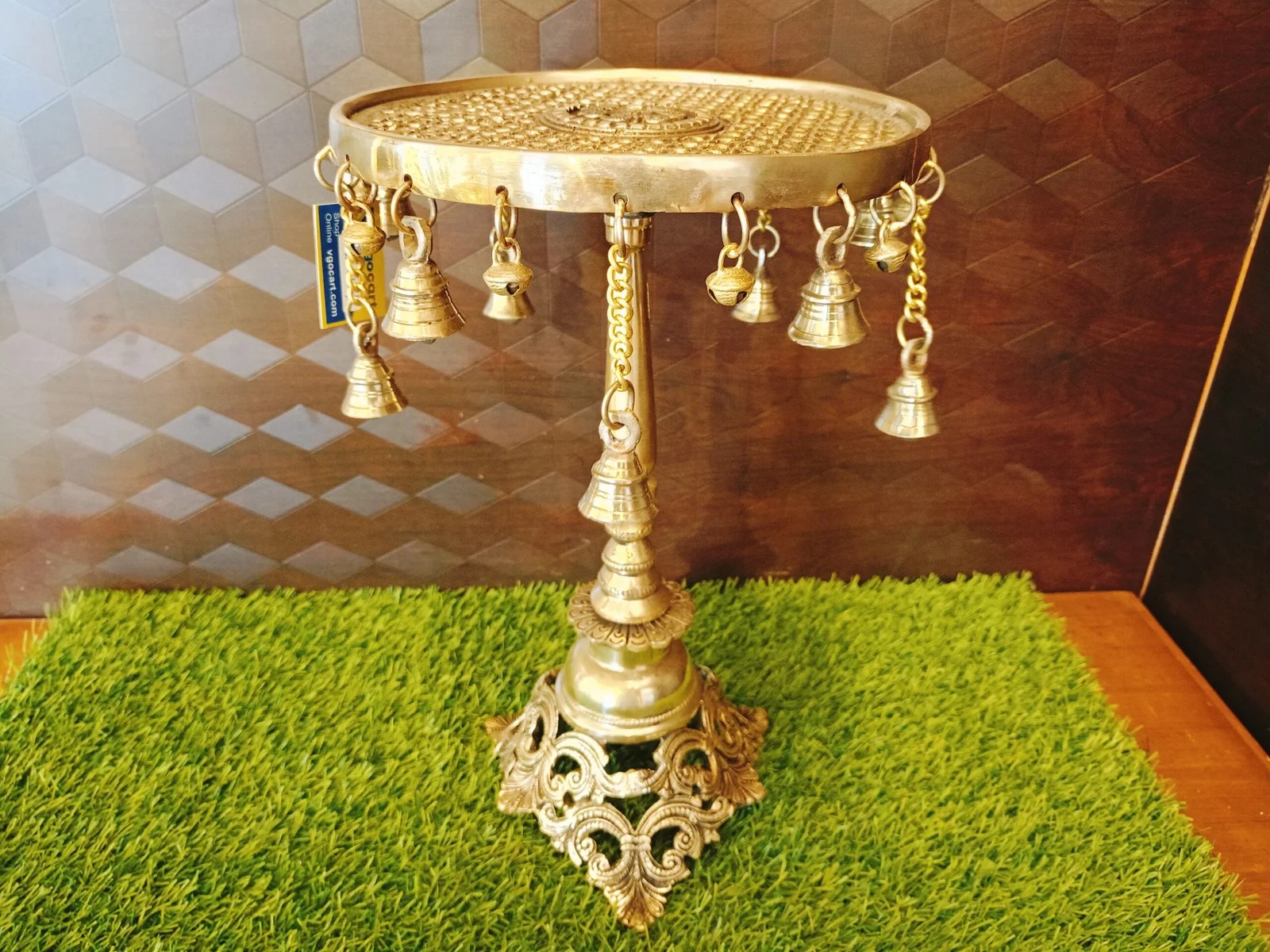 Brass-Circular-Stand-statue-antique-gift-pooja-room-show-piece-home-decor-vgocart-coimbatore-india