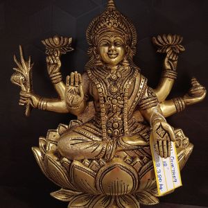 Brass Well Designed Lakshmi Idol Wall Mount 12″