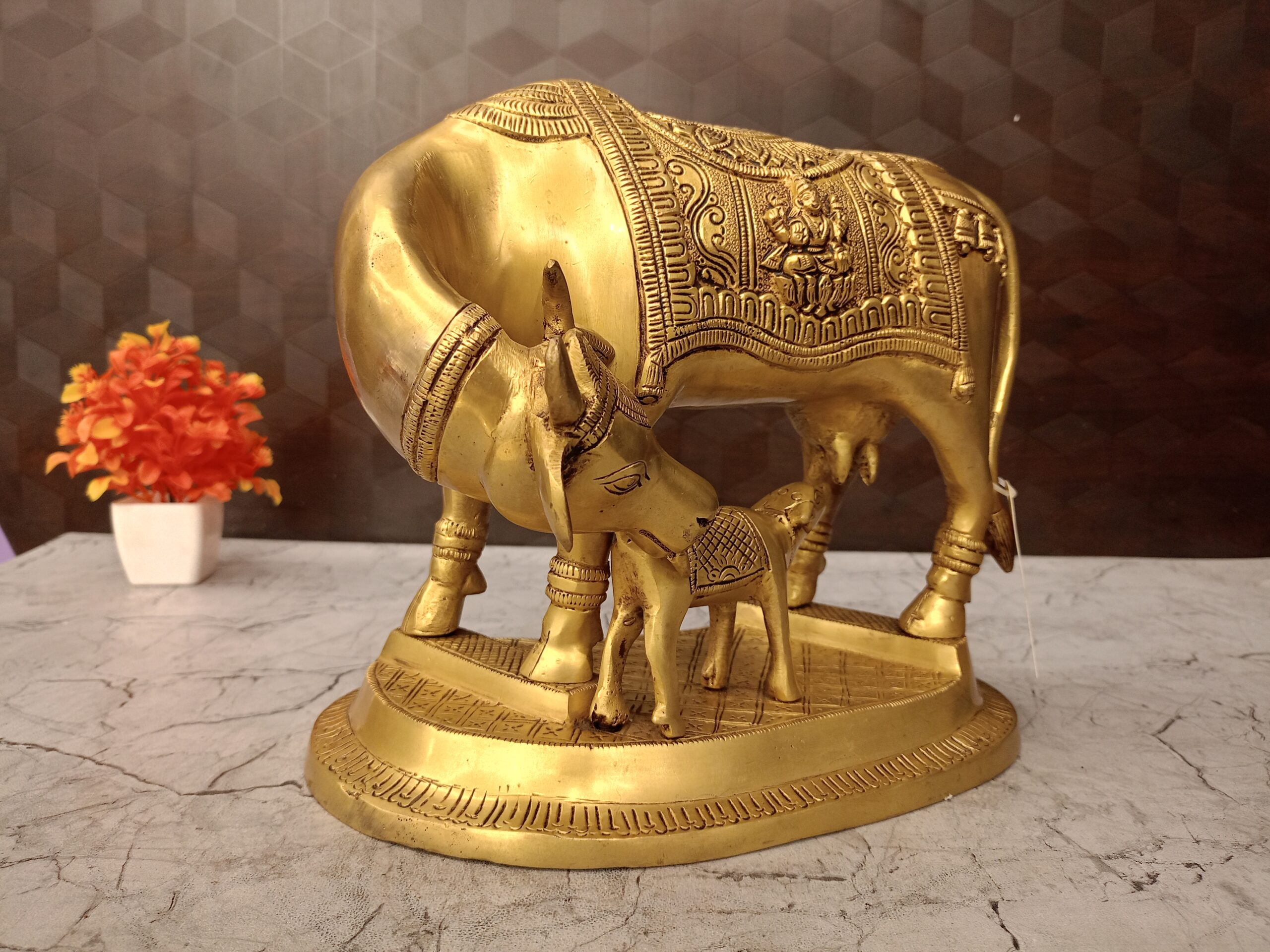 oplus_0 Buy Brass Big Cow And Calf With Flower Designs 9" - Image 3