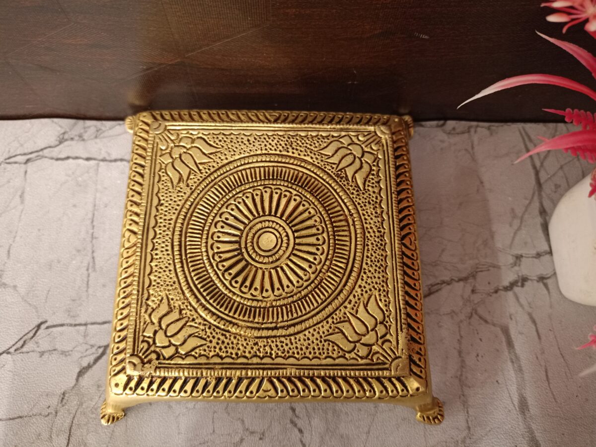 brass chowki stand home decor vgocart coimbatore india1 scaled