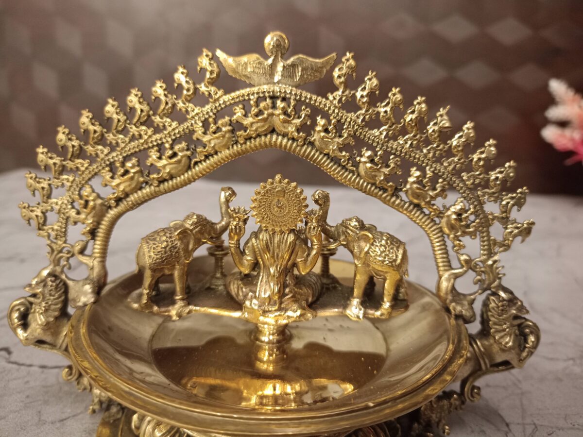 brass gajalakshmi idol pooja gift arch vgocart coimbatore india5 scaled