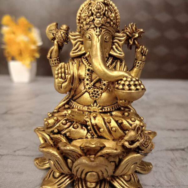 Buy Brass Fine Art Ganesha statue Sitting On Lotus Base For Good For Pooja 4"