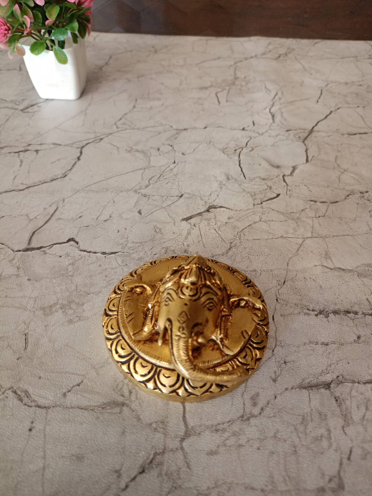 brass ganesha wall mount pooja gift vgocart coimbatore india1 scaled