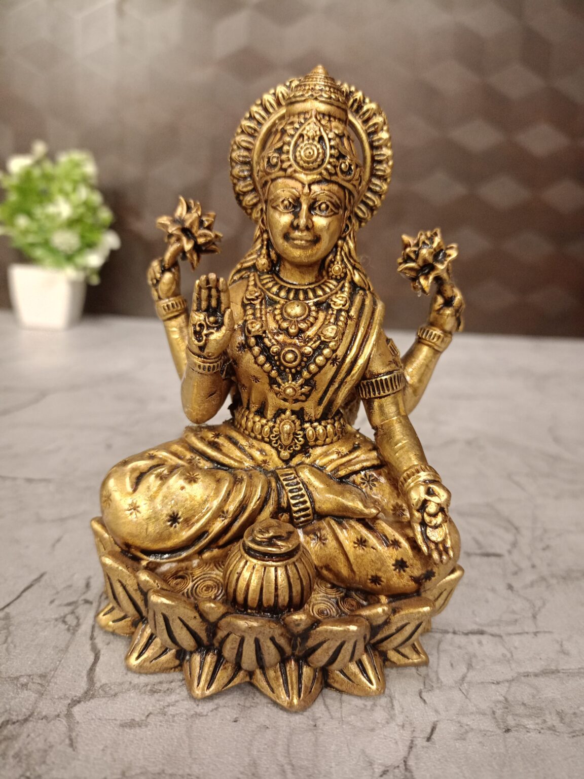 Buy Brass Fine Art Lakshmi Sitting On Lotus 5″