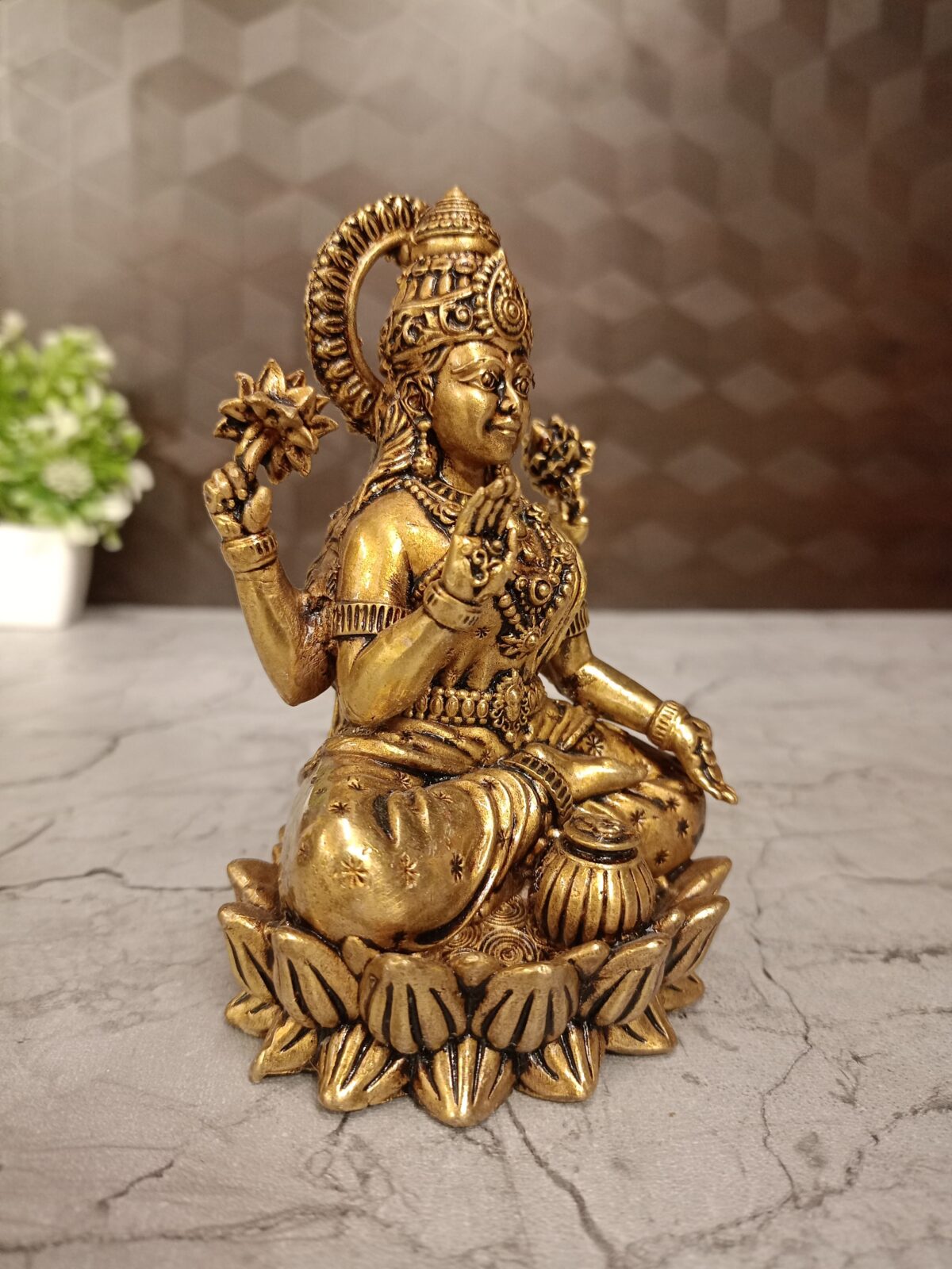 brass lakshmi idol pooja gift vgocat coimbatore india3 scaled