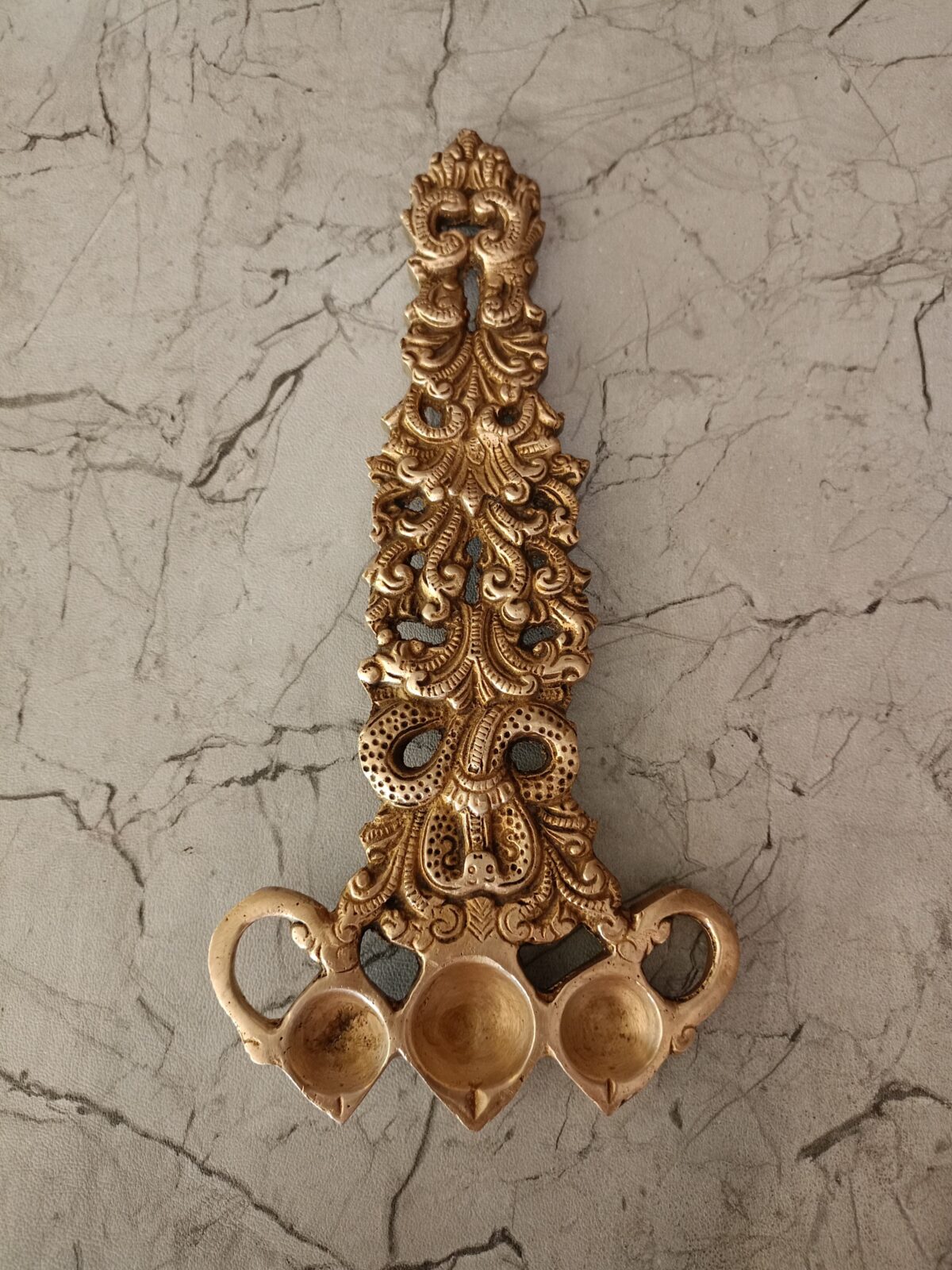 brass three face deepuk holder pooja gift vgocart coimbatore india4 scaled