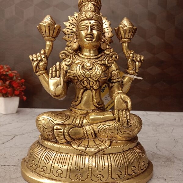 Brass Lakshmi Statue For Pooja / Attracting Wealth and Financial Prosperity 9.5"