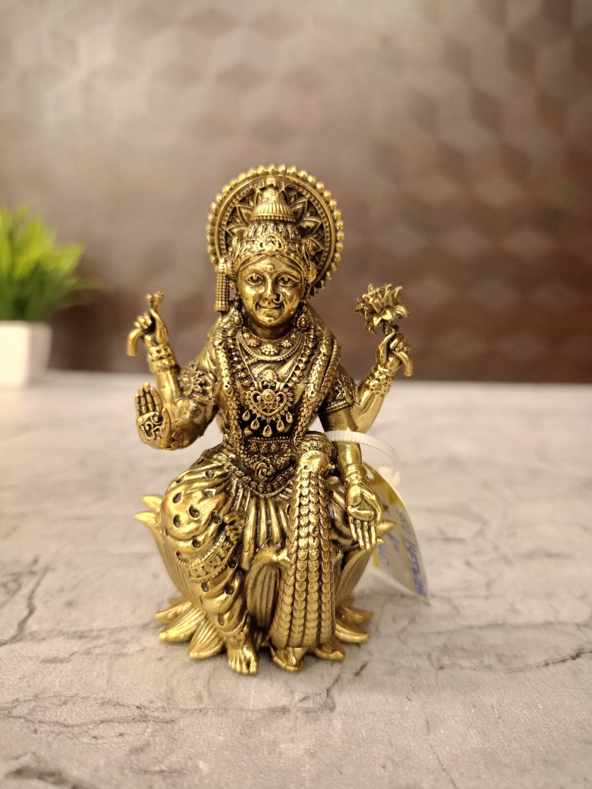 brass lotus lakshmi statue pooj gift vgocart coimbatore india scaled