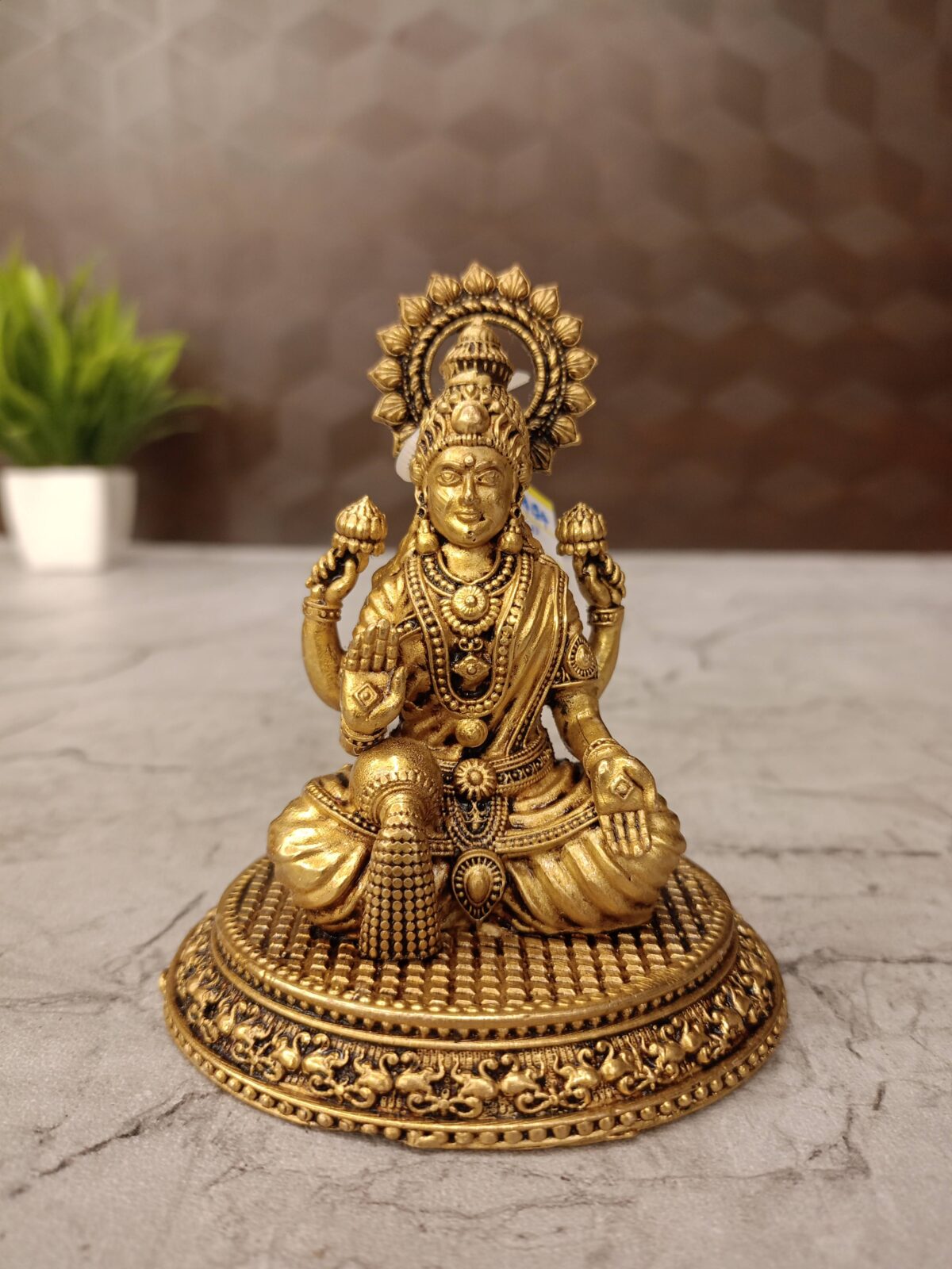 brass round base lakshmi statue pooja gift vgocart coimbatore india13 scaled