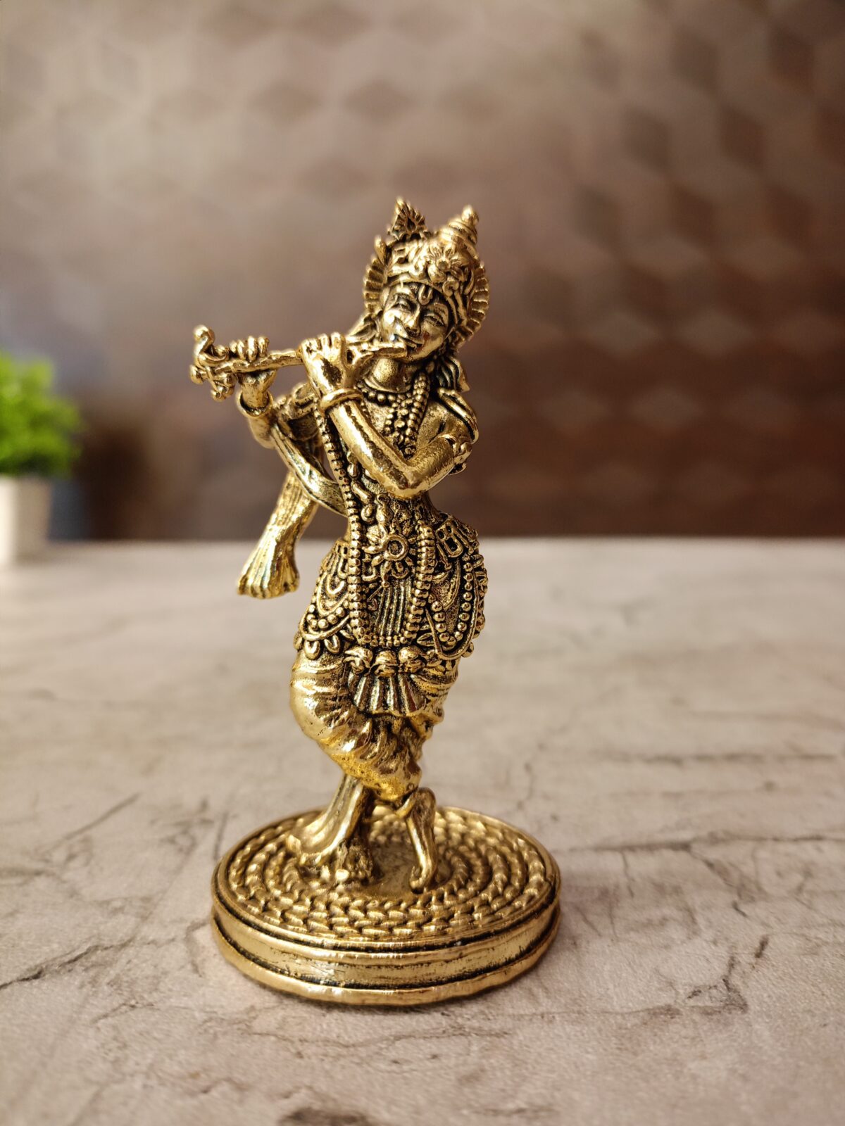 Brass Fine art Krishna usage