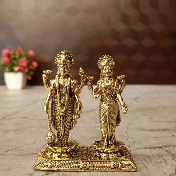 Brass Fine Art Vishnu Lakshmi Usage 