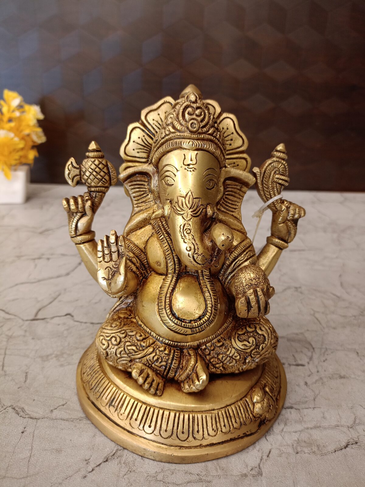Brass Gnaesha Sitting On Round Base idol