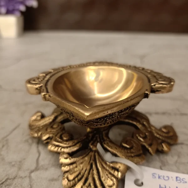 brass-agal-diya-with-designer-base-pooja-gift-vgocart-coimbatore3