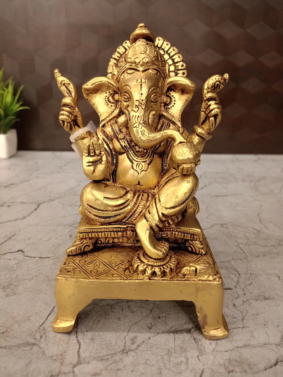 brass-ganesha-idol-with-chowki-stand-idol-antique-pooja-gift-vgocart-coimbatore brass-ganesha-idol-with-chowki-stand-idol-antique-pooja-gift-vgocart-coimbatore